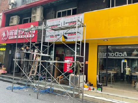 遵义制作广告招牌如何避免它发黄？